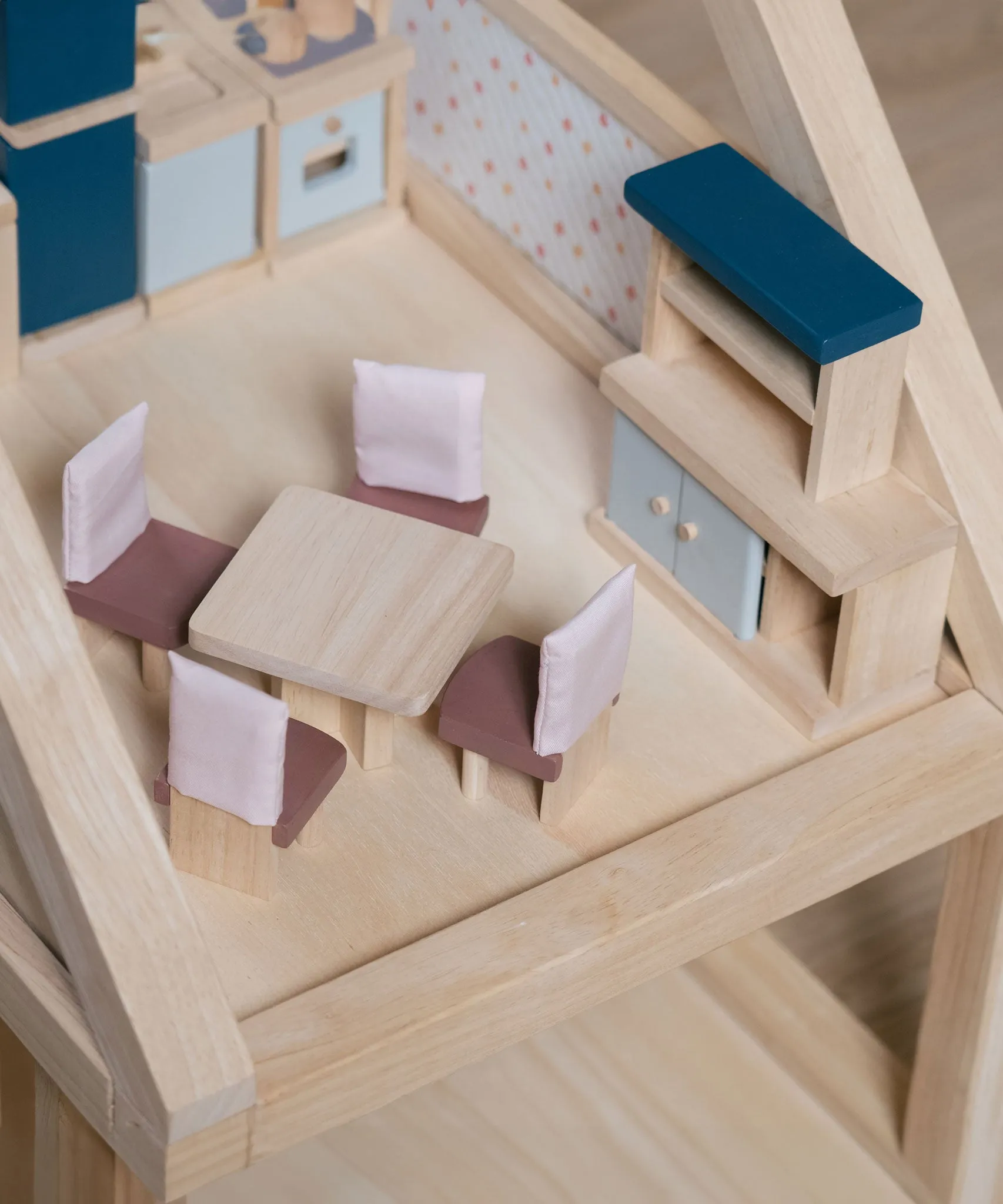 PlanToys Dining Room Dolls House Furniture